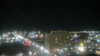 Weather camera view of First National Bank-Hutchinson.