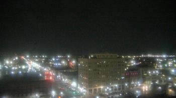 Weather camera view of First National Bank-Hutchinson.