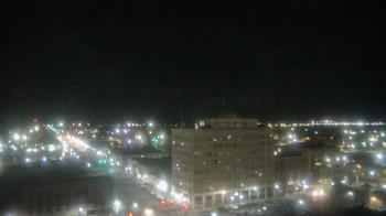 Weather camera view of First National Bank-Hutchinson.