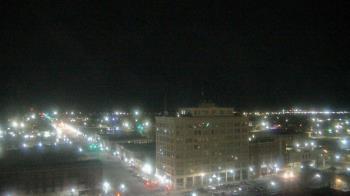 Weather camera view of First National Bank-Hutchinson.