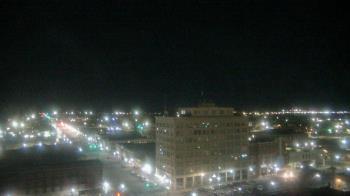 Weather camera view of First National Bank-Hutchinson.