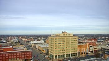 Weather camera view of First National Bank-Hutchinson.