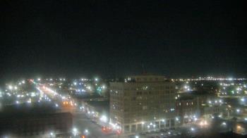 Weather camera view of First National Bank-Hutchinson.