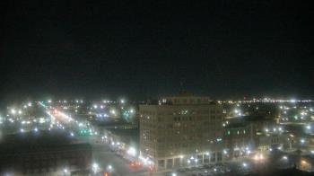 Weather camera view of First National Bank-Hutchinson.