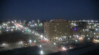 Weather camera view of First National Bank-Hutchinson.