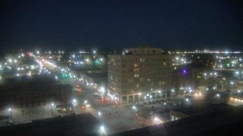 Weather camera view of First National Bank-Hutchinson.