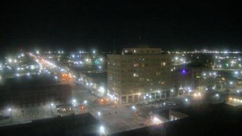 Weather camera view of First National Bank-Hutchinson.