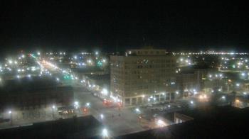Weather camera view of First National Bank-Hutchinson.