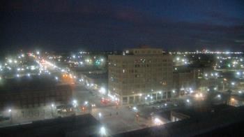 Weather camera view of First National Bank-Hutchinson.