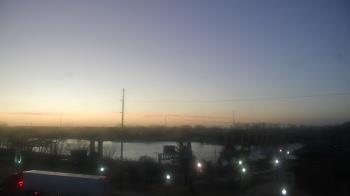 Weather camera view of Miss Lauras.