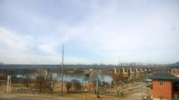 Weather camera view of Miss Lauras.