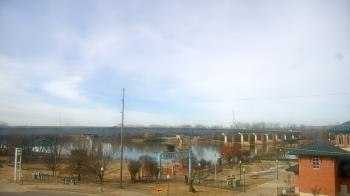 Weather camera view of Miss Lauras.