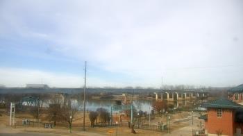 Weather camera view of Miss Lauras.