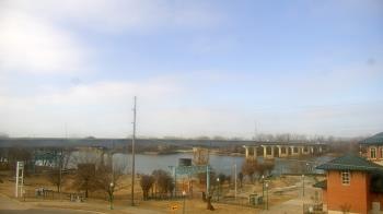 Weather camera view of Miss Lauras.