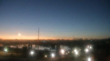 Weather camera view of Miss Lauras.