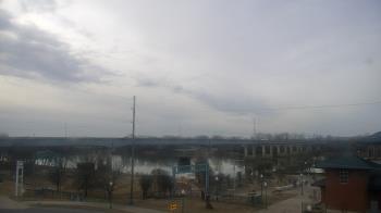 Weather camera view of Miss Lauras.