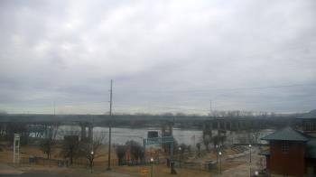 Weather camera view of Miss Lauras.