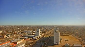 Weather camera view of Garden City Coop Inc - city center.