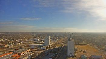 Weather camera view of Garden City Coop Inc - city center.