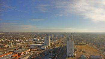 Weather camera view of Garden City Coop Inc - city center.