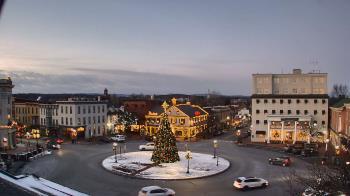 Weather camera view of Blue and Gray Bar and Grill.