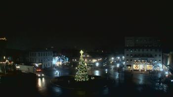 Weather camera view of Blue and Gray Bar and Grill.
