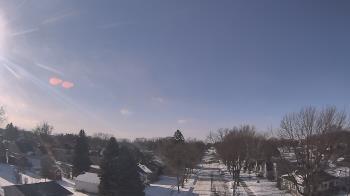 Weather camera view of Sibley East Middle and High School.