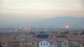 Weather camera view of Robert and Sandy Ellis ES.