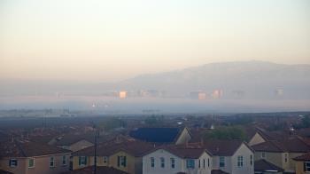 Weather camera view of Robert and Sandy Ellis ES.