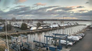 Weather camera view of Tidewater Marina.