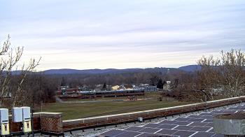 Weather camera view of Haverstraw Elementary School.