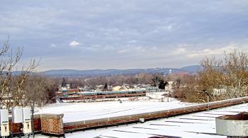 Weather camera view of Haverstraw Elementary School.