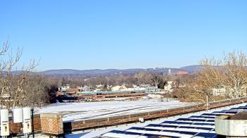 Weather camera view of Haverstraw Elementary School.