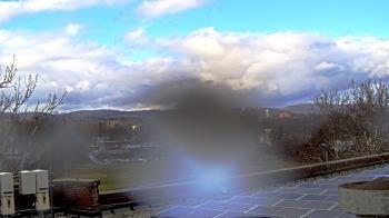 Weather camera view of Haverstraw Elementary School.
