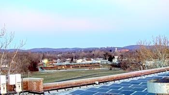 Weather camera view of Haverstraw Elementary School.