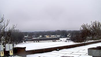 Weather camera view of Haverstraw Elementary School.