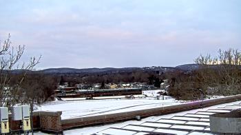Weather camera view of Haverstraw Elementary School.