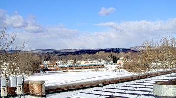 Weather camera view of Haverstraw Elementary School.