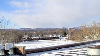 Weather camera view of Haverstraw Elementary School.