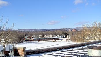 Weather camera view of Haverstraw Elementary School.