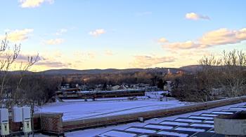 Weather camera view of Haverstraw Elementary School.