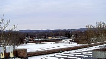 Weather camera view of Haverstraw Elementary School.