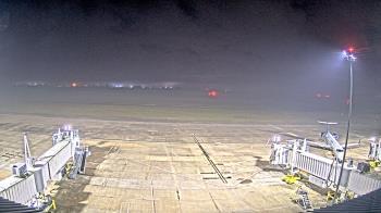 Weather camera view of Lake Charles Rgnl Arpt terminal bldg.