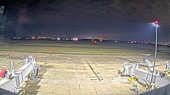 Weather camera view of Lake Charles Rgnl Arpt terminal bldg.