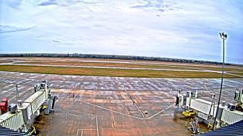 Weather camera view of Lake Charles Rgnl Arpt terminal bldg.