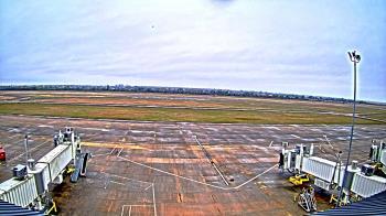 Weather camera view of Lake Charles Rgnl Arpt terminal bldg.