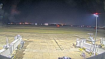 Weather camera view of Lake Charles Rgnl Arpt terminal bldg.