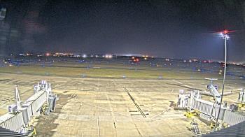 Weather camera view of Lake Charles Rgnl Arpt terminal bldg.