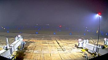 Weather camera view of Lake Charles Rgnl Arpt terminal bldg.