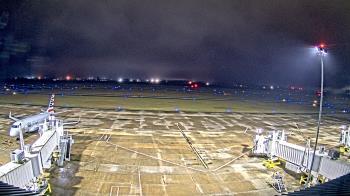 Weather camera view of Lake Charles Rgnl Arpt terminal bldg.